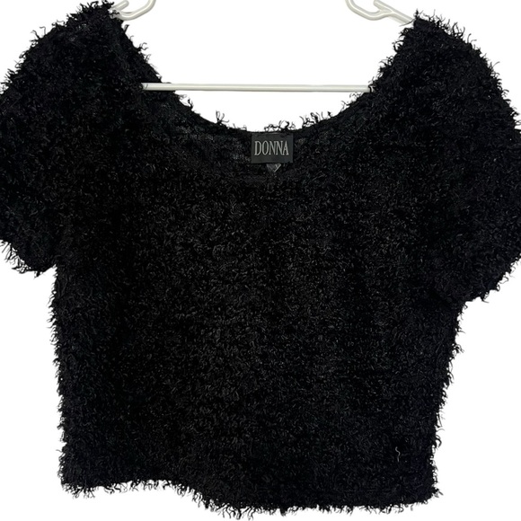 DONNA Fuzzy Short Sleeve Top - Size Large - Good Condition - Picture 1 of 6